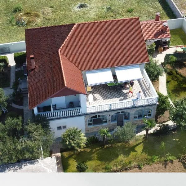 Casa Odmor, hotel v destinaci Vrsi