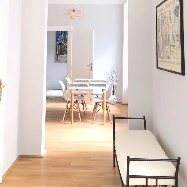 Classic, Modern&Charming! 7min to Vienna’s center!, hotel a Viena