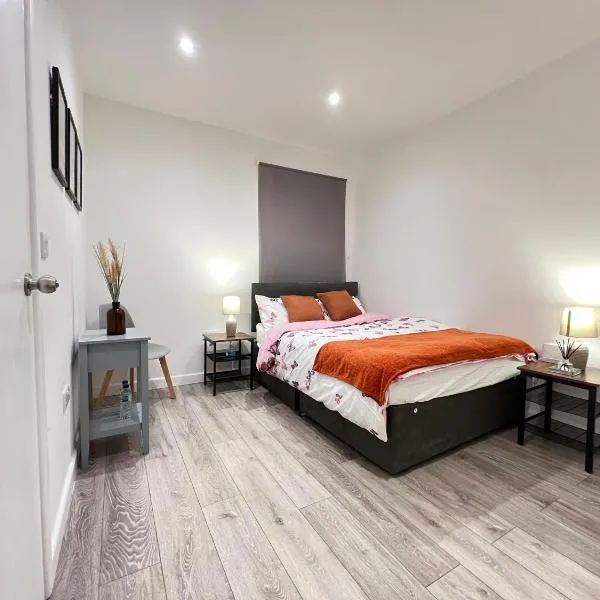 Dunamis Staycation 4, hotel i Croydon