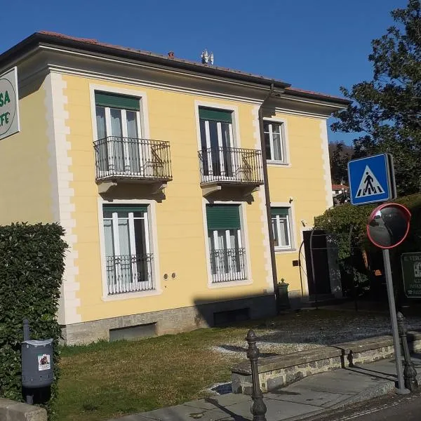 Casa Patrone appartamento Luigi, отель в городе Nebbiuno