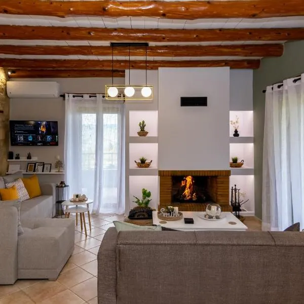 Stone villa Halepa panoramic view, private pool,big garden & quiet，位于Néon Khoríon的酒店