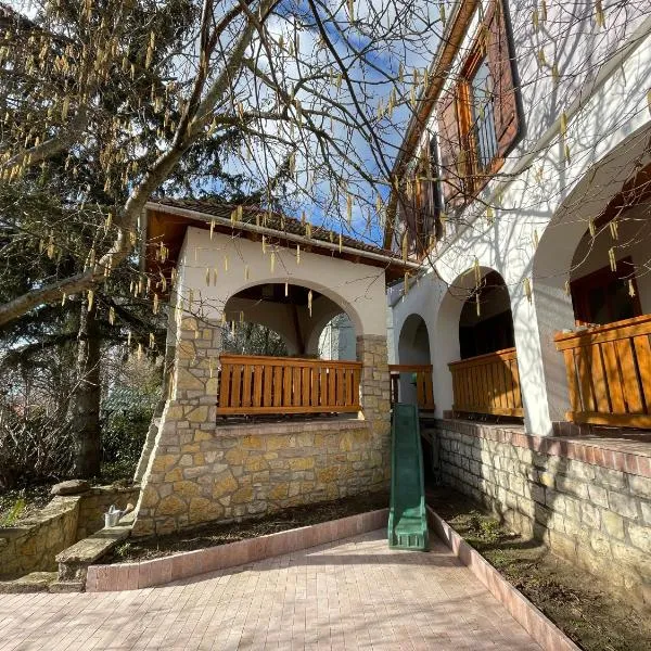 Bella Nautica Balatonkenese, hotel in Balatonkenese