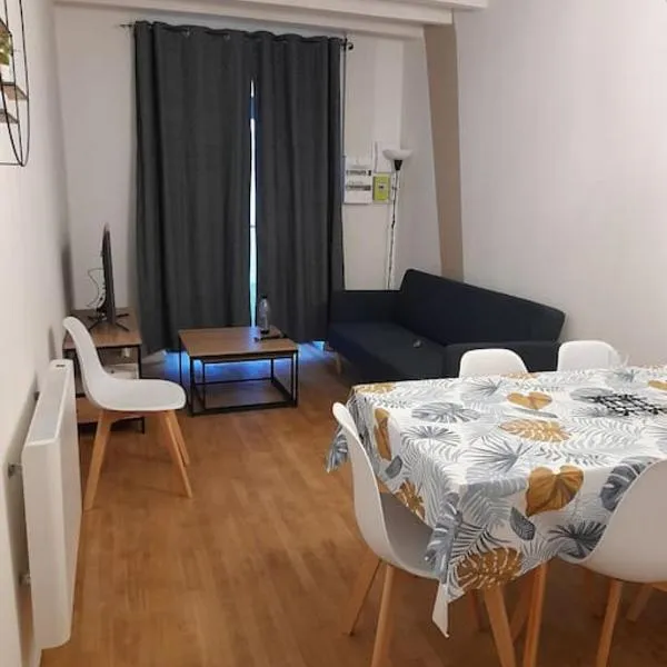 Maison "Chez Barbara" 6-8personnes, hotel v destinaci Lalizolle