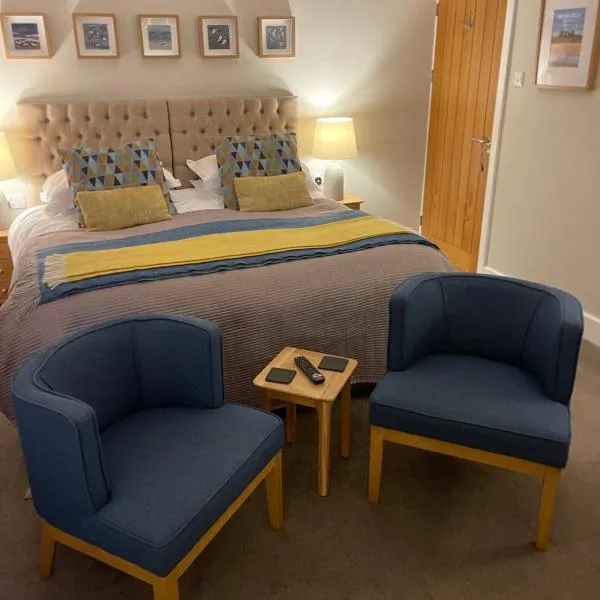 Horncliffe room only accommodation, hotel in Seahouses