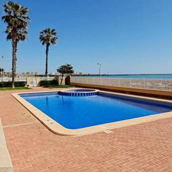 La manga Blue with pool and seaview, hotel in Murcia