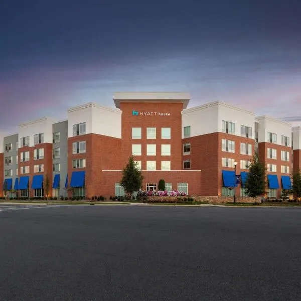 Hyatt House Charlotte Rea Farms, hotel u gradu Metjuz