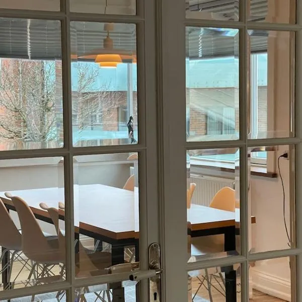 Central lejlighed i Herning, hotel din Herning