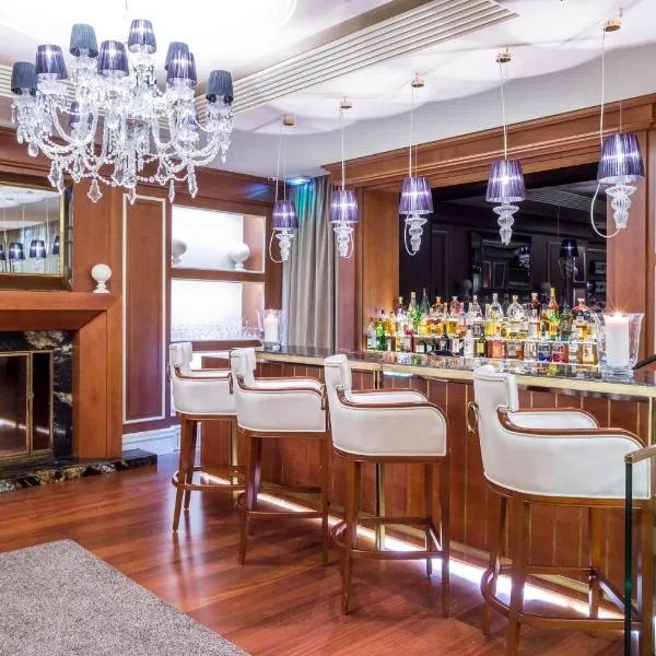 فندق سنتشري، فندق في جنيف