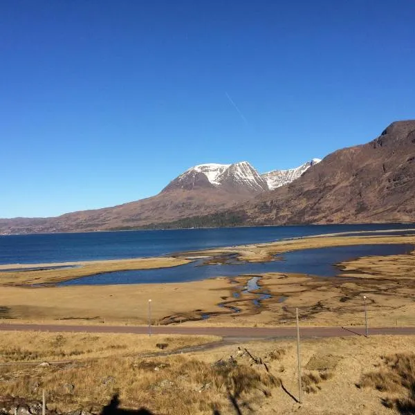 Ferroch the place with an amazing view!, hotell i Kinlochewe