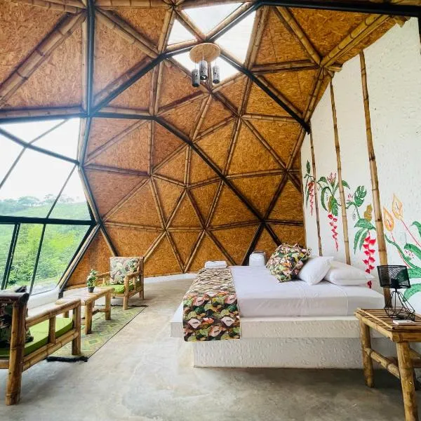 Utica에 위치한 호텔 Ecofuratena Glamping & Experience