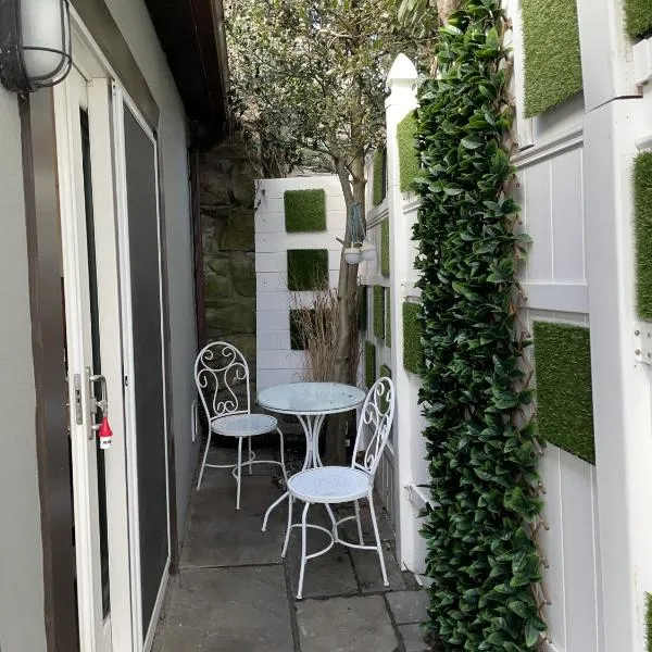 California guest house, hotel in Greenwich