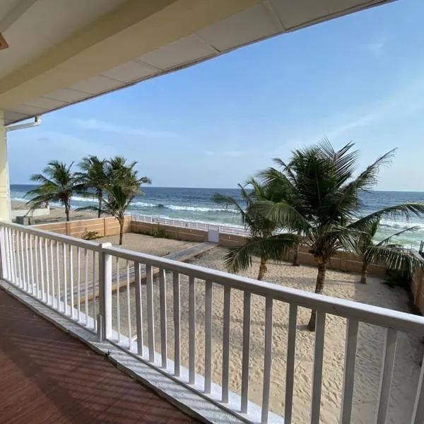 Oceanfront Wavecrest Hotel, hotel in Lekki