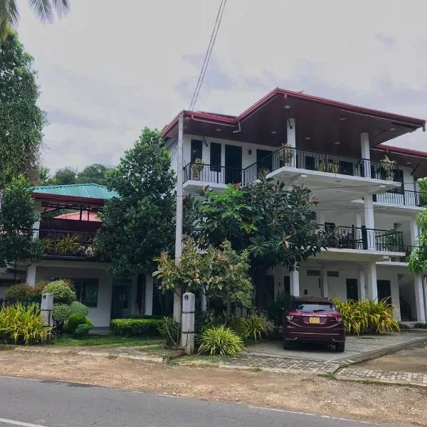 Hotel Siyathma polonnaruwa，波隆納魯沃的飯店