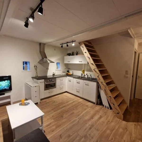 Huisje in Pieterburen, hotel v destinaci Pieterburen