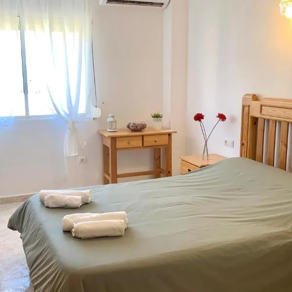 Hostal Sango Sierra de las Nieves, hotel v destinácii Alozaina