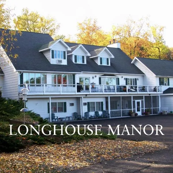 Longhouse Manor B&B, hôtel à Burdett