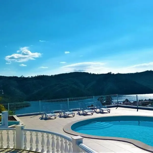 Lago Azul Villas, hotel in Vila de Rei