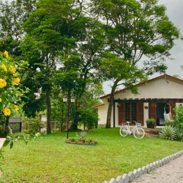 Seu Refúgio Rural Piscina Privativa e Natureza, hotel in Tubarão