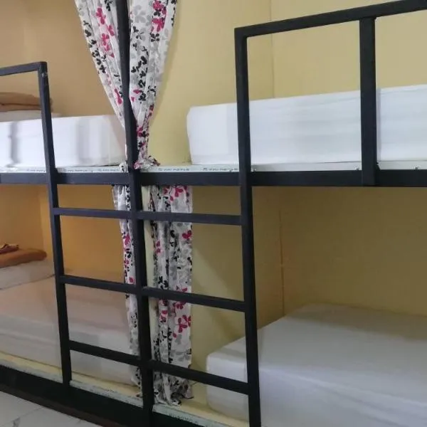 บ้านโอเค โฮสเทล OK HOME hostel, hotel em Ban Khlong Thewa