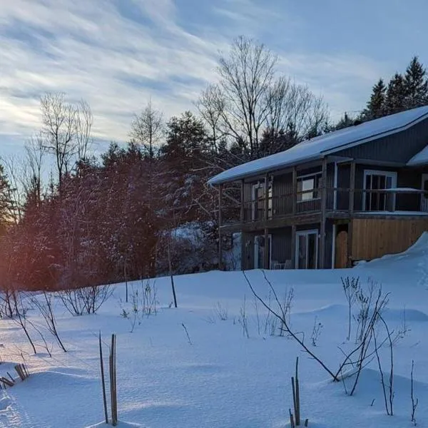 Marshmallow home, hotelli kohteessa Coe Hill