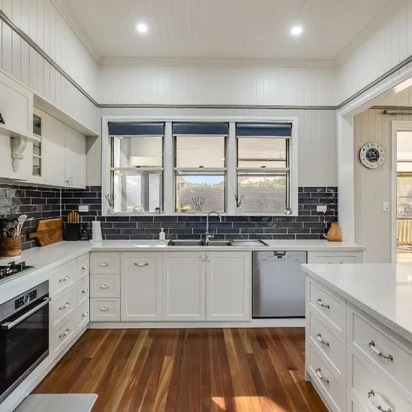 Elegant, Stunning & Central! East Side Gem!, hotel v destinaci Toowoomba