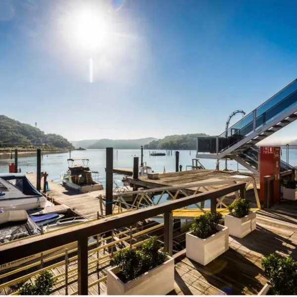 Oasis on the Hawkesbury - Water Views, hotel en Brooklyn