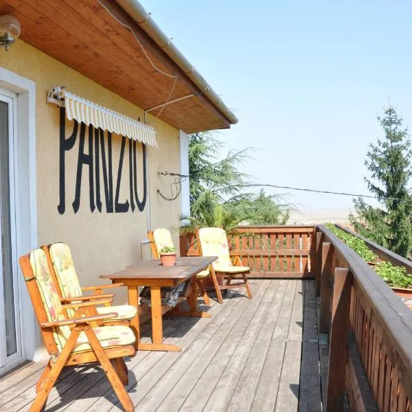 Gloriett Panzió, hotel v destinaci Fertőboz