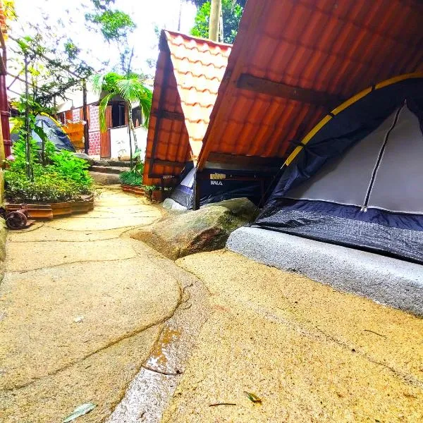 Ready Camp e Suítes da Cachoeira, hotel di Abraão