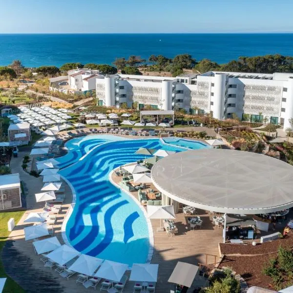 W Algarve, hotel in Monte Raposo