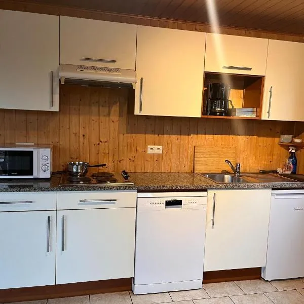 Charming Stay by the Meuse, hotel v destinaci Blaimont