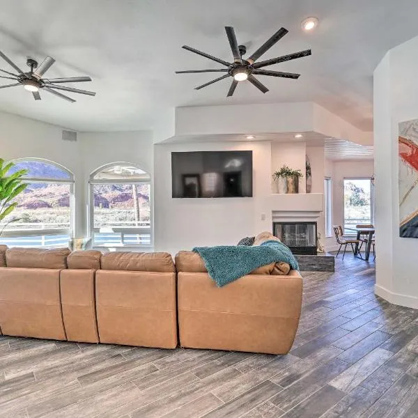 Spacious Parker House on the Colorado River!, hotel din Parker