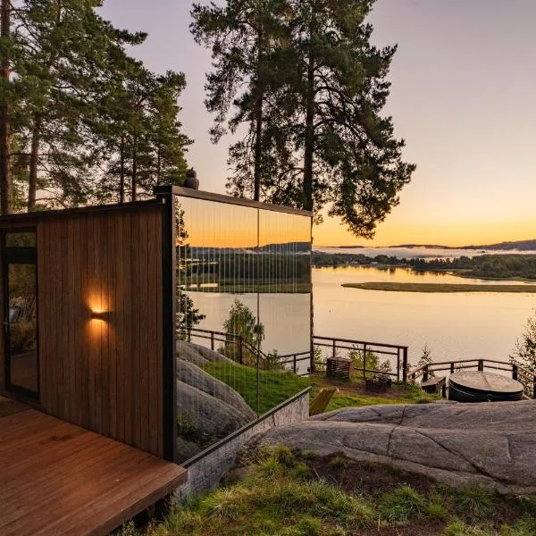 The WonderInn Mirrored Glass Cabin - Wonderinn Delta, hotel in Aurskog