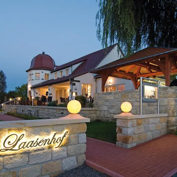 Laasenhof Resort, hotell i Struppen