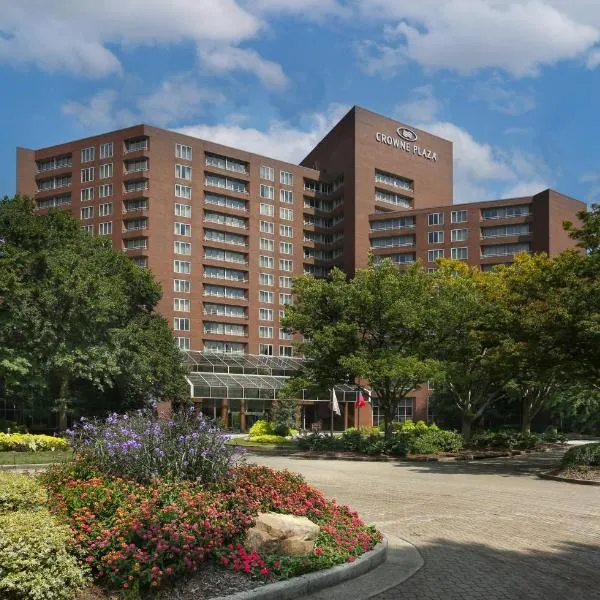 Crowne Plaza Atlanta Perimeter at Ravinia by IHG