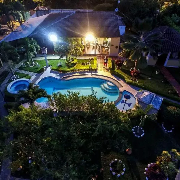 Melao Hostel Campestre y Vivero، فندق في بالميرا