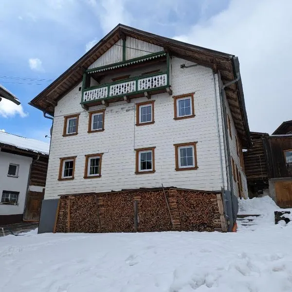 Ferienhaus Fatlar, hotel in Kappl