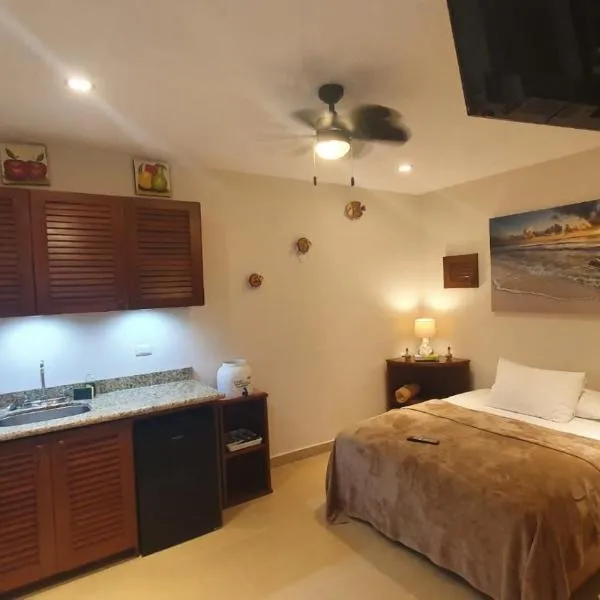 Coralito Malecon Luxury Studio, hotel in Isla Mujeres