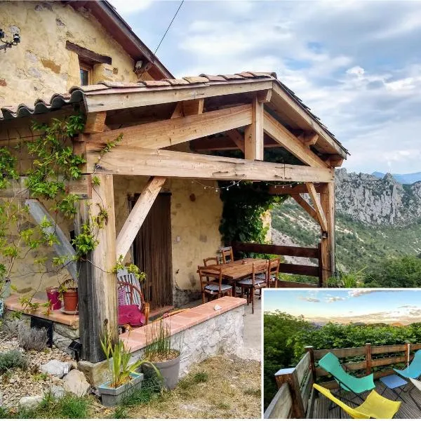 Gîte de la Chabespa, belle vue, au calme, hotel en Saint-Pierre-dʼArgençon