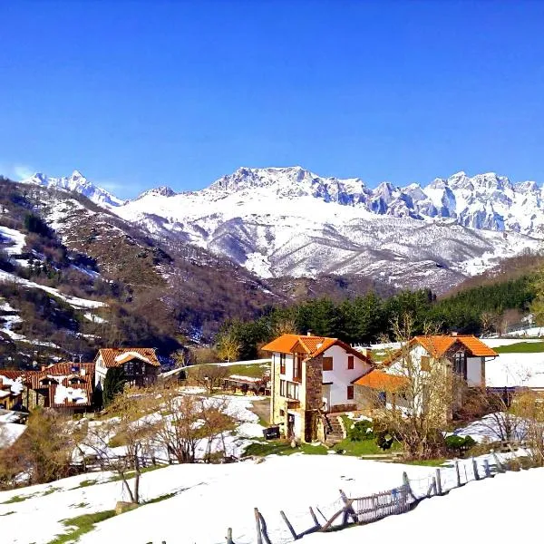 Casas Rurales y Apartamentos La Hornera, hotel v destinaci Cosgaya