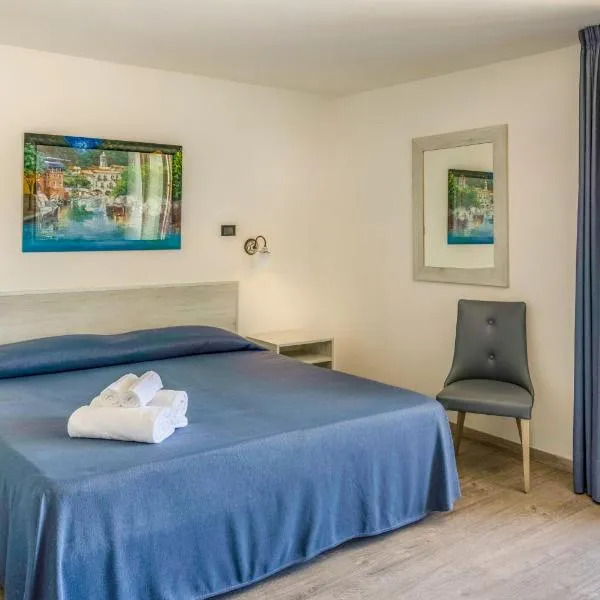 Pugnochiuso Resort Hotel del Faro: Pugnochiuso'da bir otel