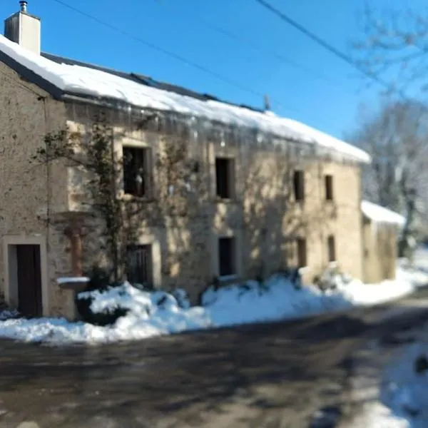 Maison de campagne, hotel en Nages