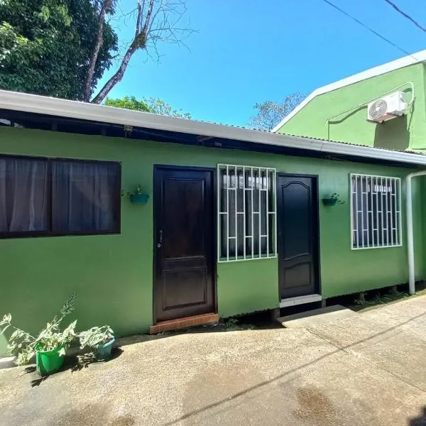 Apartamentos Caimán Tortuguero, hotel in Tortuguero