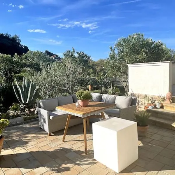 Casa Fumica Apartment, hotel v destinácii Palit