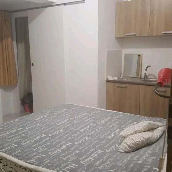 City Large Studio, hotel v destinaci Limassol