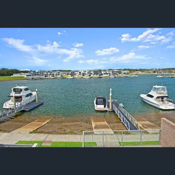 Sunshine Deluxe Port Macquarie, hotel in Port Macquarie