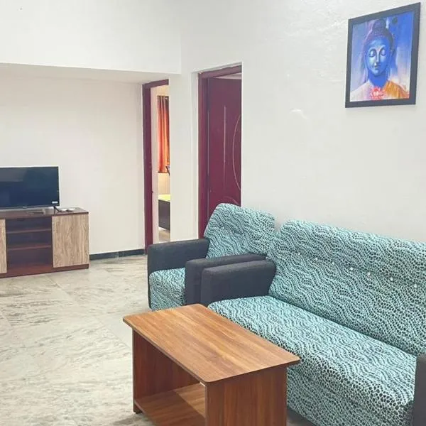 WHITE HOUSE - 3BHK Elegant Apartment, ξενοδοχείο σε Coimbatore
