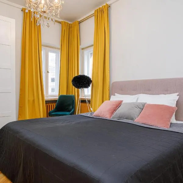 Apartment Peegel in city center free parking, khách sạn ở Tallinn