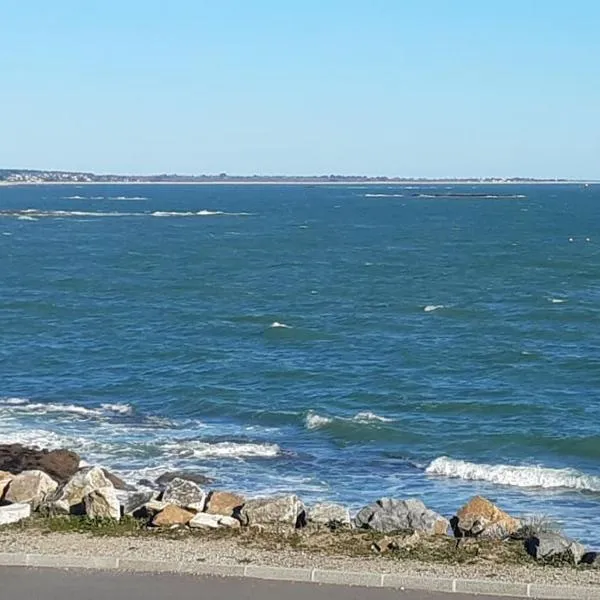 Sarzeau, st Jacques Vue pleine mer, possibilité nuitée, hotel en Hoëdic