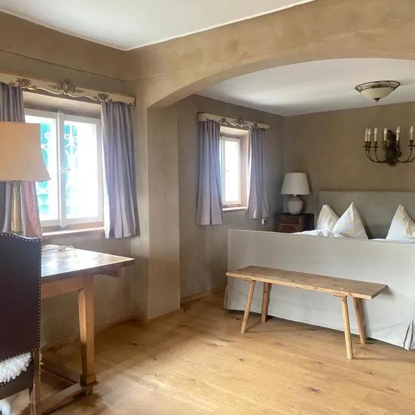 (A) Privatzimmer in 400 Jahre alten Bauernhaus, hotel in Niederalm