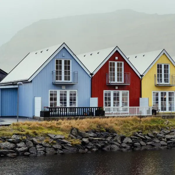 New Boat House, hotel in Leirvík